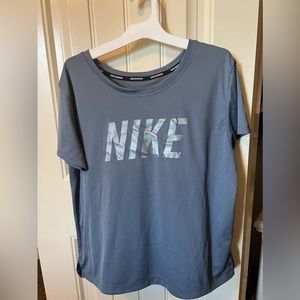Nike workout top